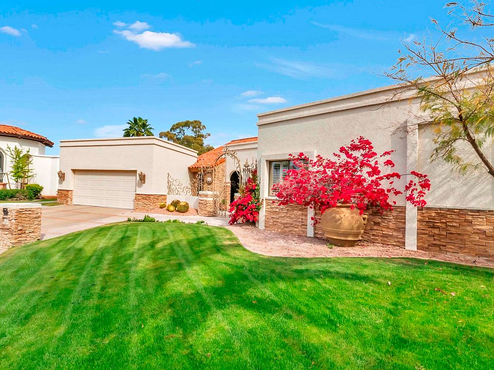 2412 E San Miguel