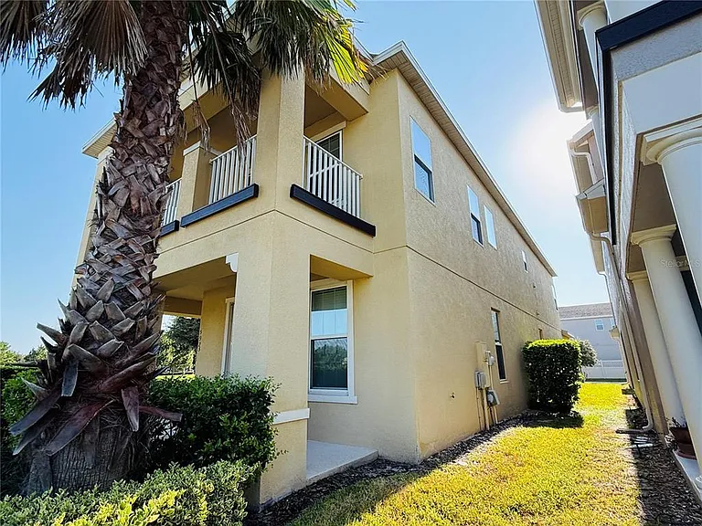 5923 Cypress Hill Rd — Photo 3