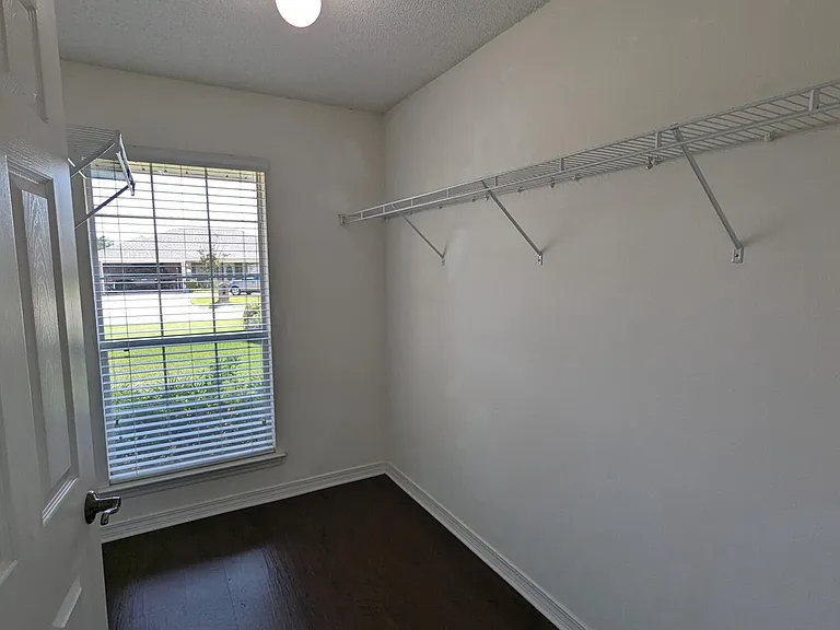 9903 Parker Lake Cir — Photo 13