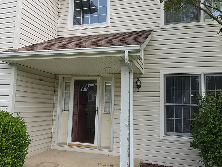 3601 W Brenwick Dr — Photo 2