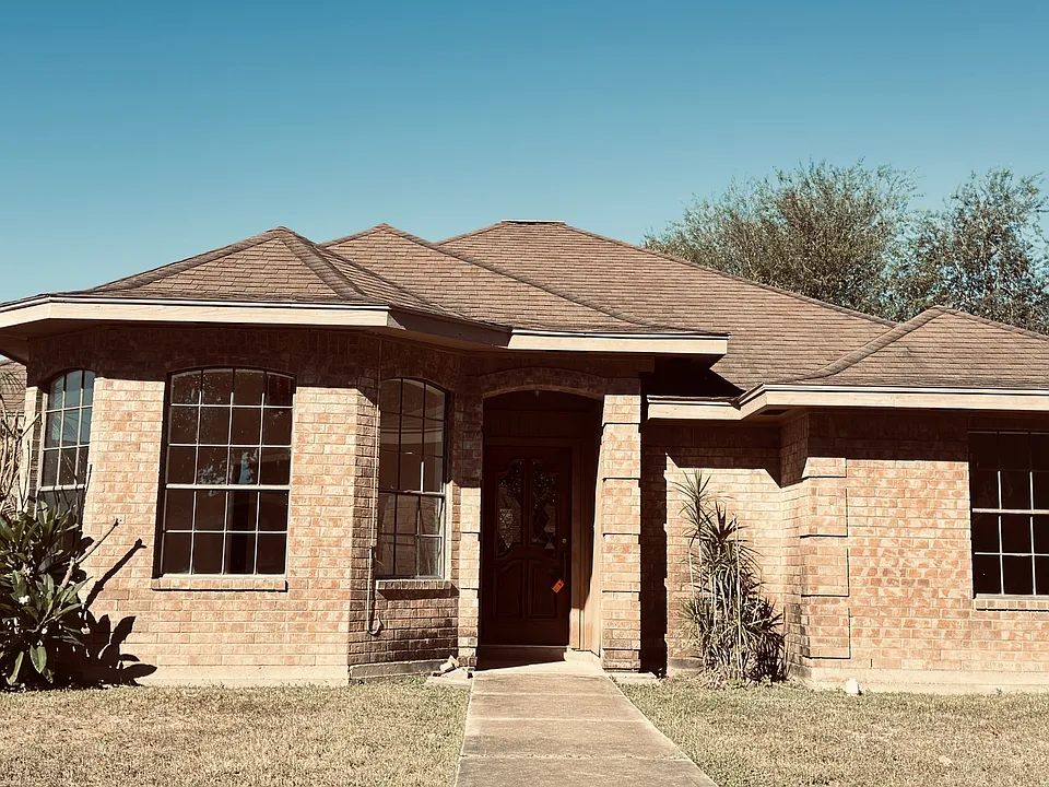1305 James Cir