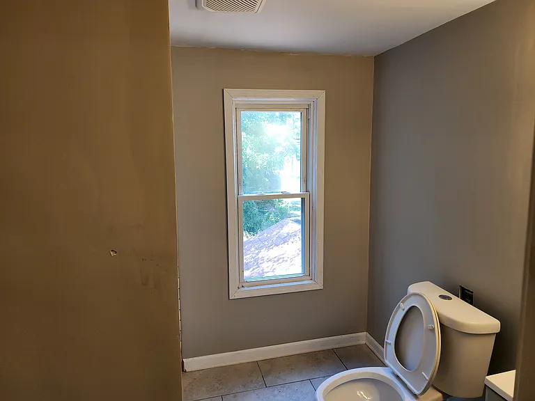 2550 Madison St NE — Photo 15