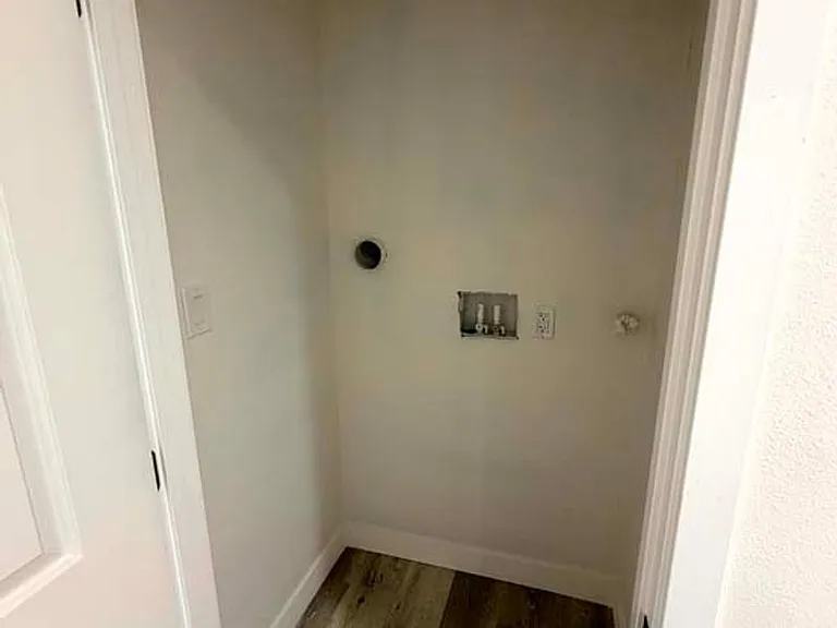 8818 Ramsgate Ave — Photo 18