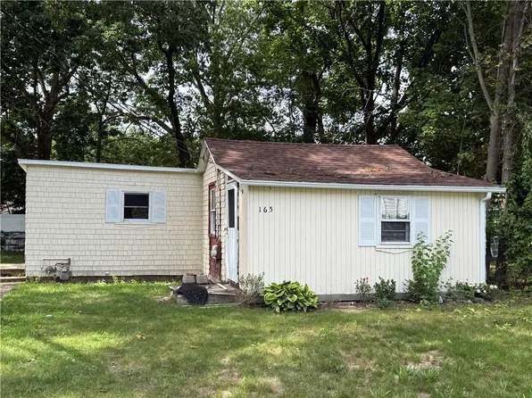 165 Canfield Ave, Warwick, RI 02889