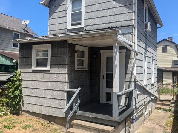 908 Fallowfield Ave