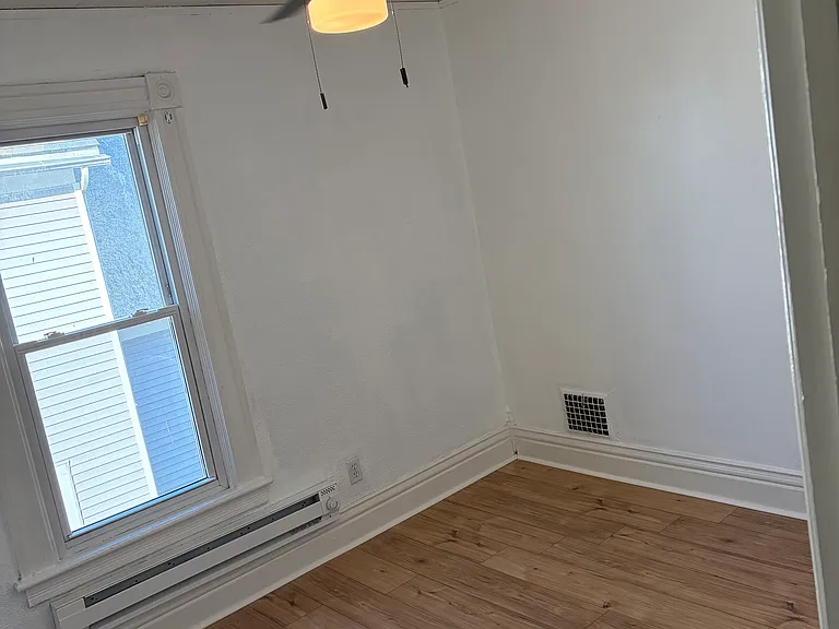 22 Pound St #2 — Photo 6