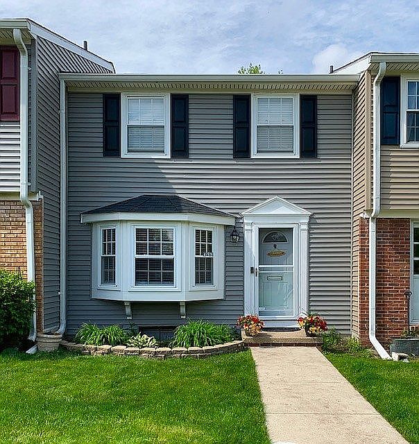 1st image of 42516 Lake Success Dr