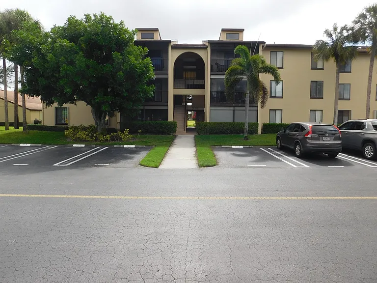627 Sea Pine Way #A2 — Photo 1