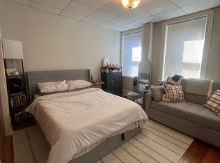 37 Joy St APT 14, Boston, MA 02114