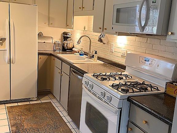 5th image of 1263 Wicker St