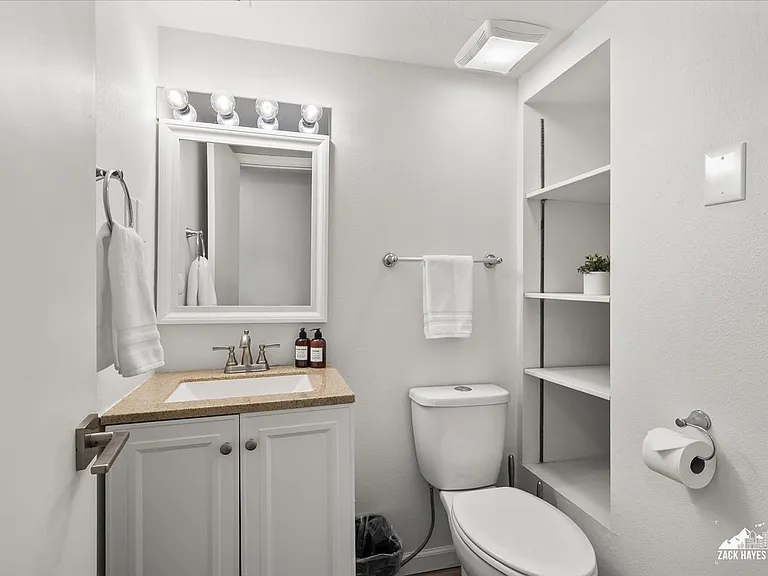 324 E Manor Ave — Photo 27