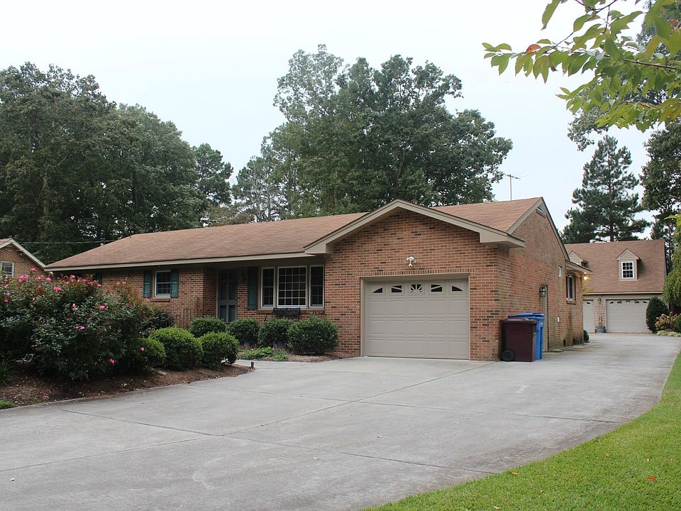 1st image of 213 Scarlett Dr