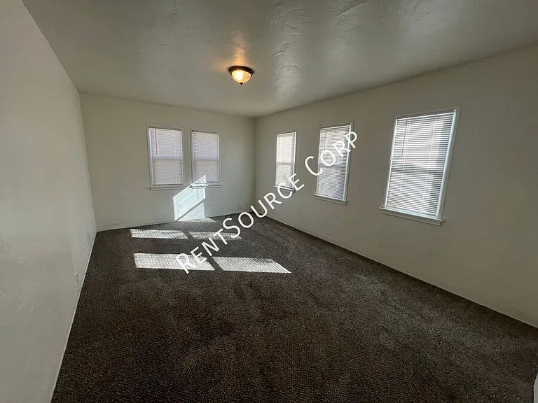 100 E Fredricks St #V — Photo 20