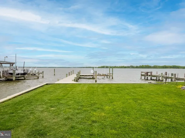 9120 Hinton Ave, Sparrows Point, MD 21219