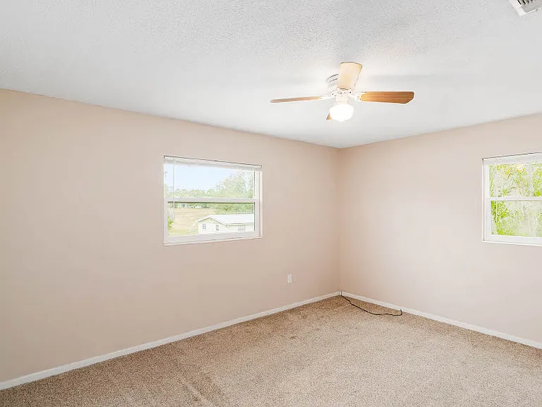 15653 NE 8th Pl — Photo 5