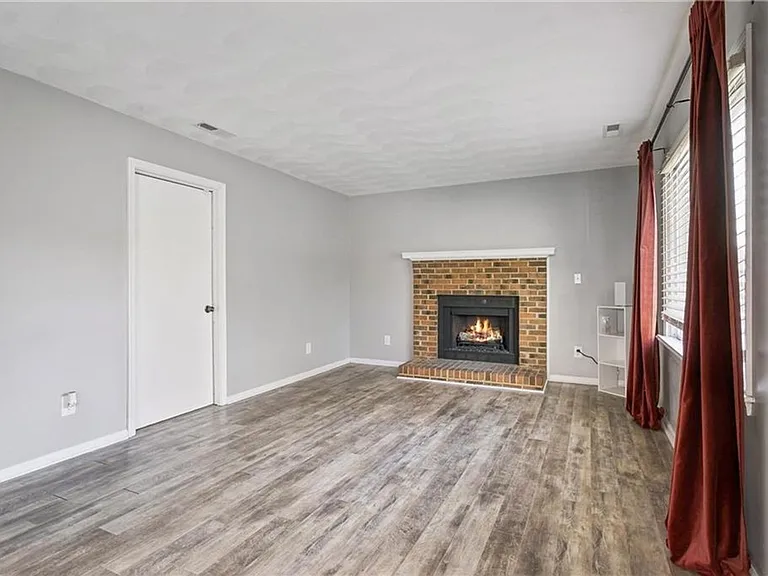 4868 Boxford Rd — Photo 12