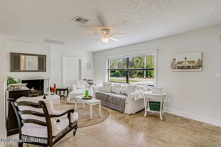 315 Kenzel Ct — Photo 12