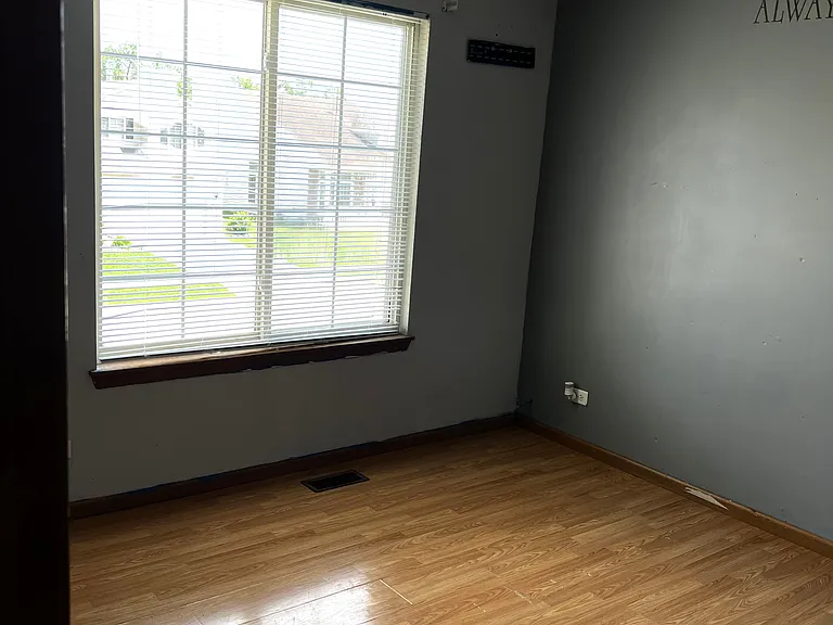 1072 S Pleasant Hill Gate — Photo 12