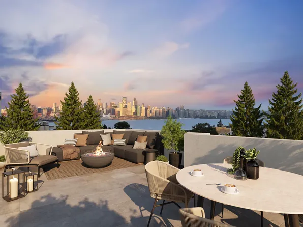 602 E 2nd St #211, North Vancouver, BC V7L 1E3