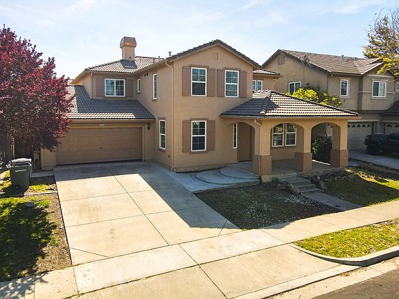 2nd image of 1444 Mendocino Creek Dr