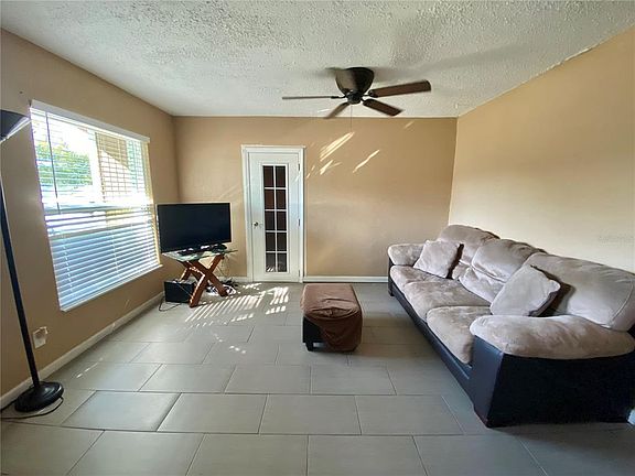 4th image of 4403 Gandy Cir