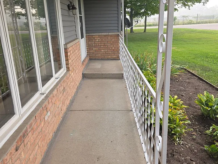 502 Indiana St — Photo 2
