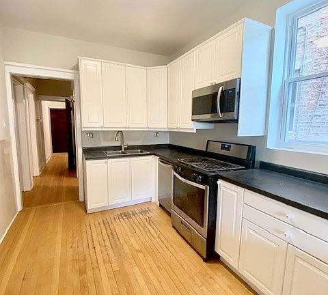 5th image of 1418 W Olive Ave Unit 1