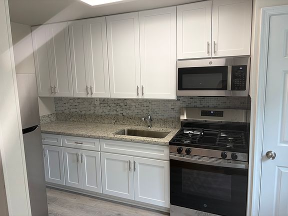 2nd image of 411 Kenmore Ave APT 4