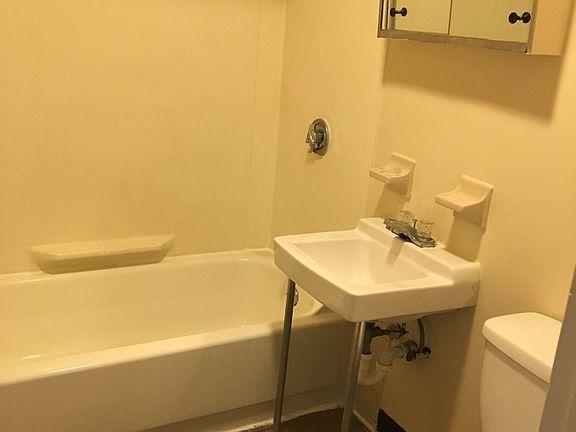5th image of 54 Parker St APT 1