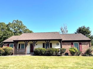 1018 Briarcliffe Dr, Colonial Heights, VA 23834