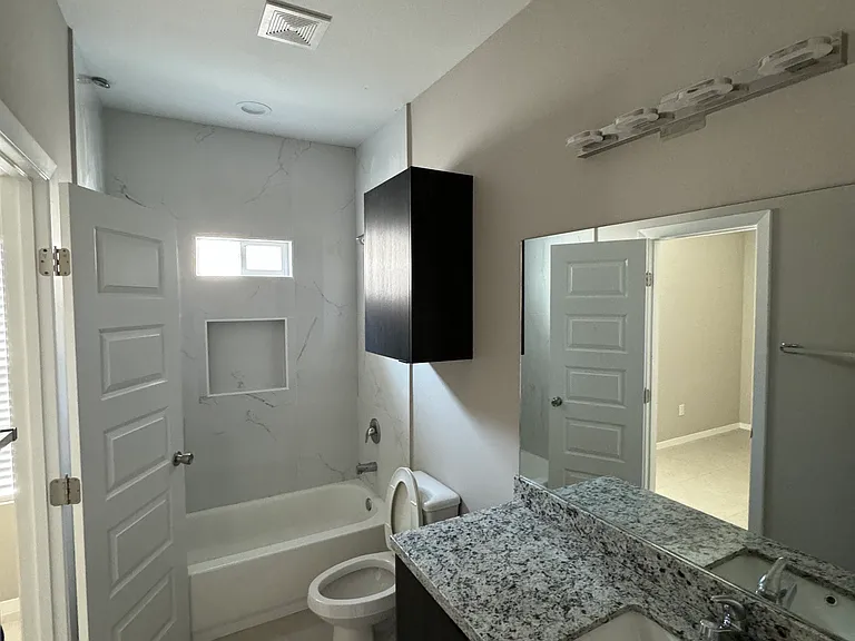 3313 S Mia Ln #4 — Photo 6