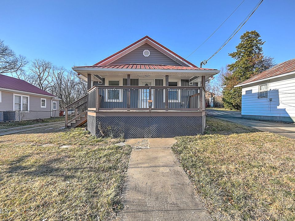 1st image of 410 W Highland Rd