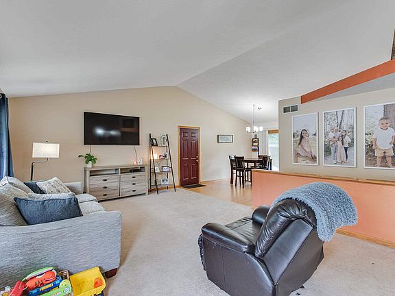 5th image of 22630 Arbor Pointe Dr