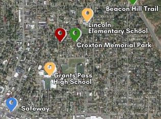 973 NE 9th St, Grants Pass, OR 97526