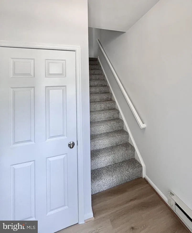 2 bed, 2.0 bath, 1040 sqft, $2,650 — Photo 2