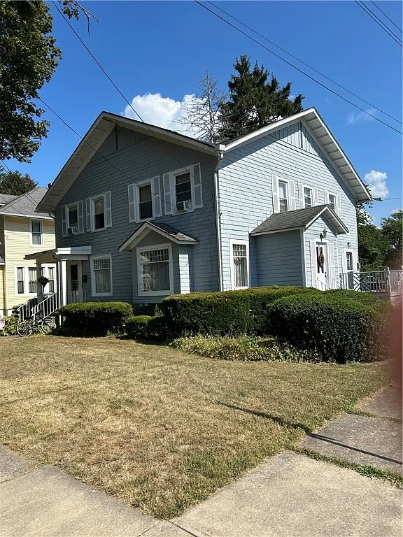 831 W Gray St photo 1