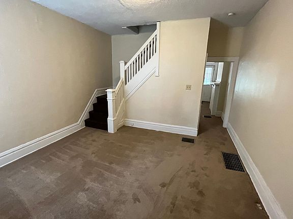 5th image of 427 E Oakland Ave