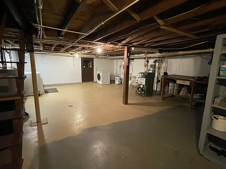 405 Washington Ave — Photo 14