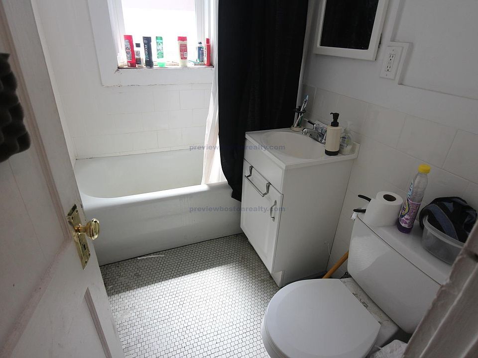 1st image of 1615 Commonwealth Ave #262