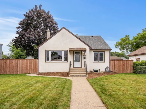 233 Richmond St W, South Saint Paul, MN 55075