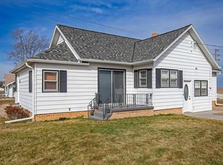 17590 W Sundown Rd, Holstein, NE 68950