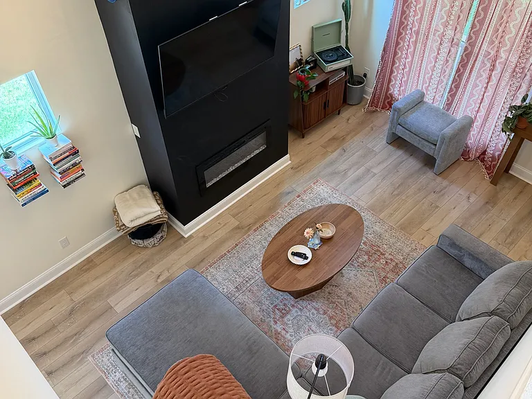 803 Churchill Dr — Photo 12