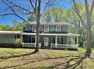 7693 White Point Rd, Hollywood, SC 29449