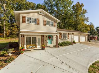 2717 Dogwood Ln, Cumming, GA 30040
