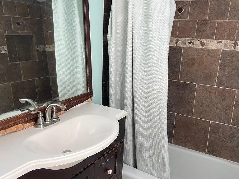 129 Flamingo St — Photo 11