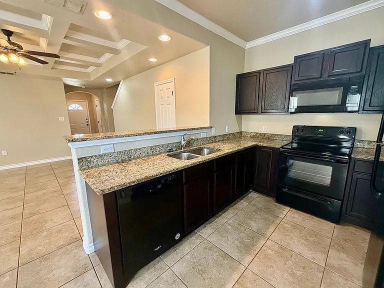 5742 Golf Hts — Photo 12