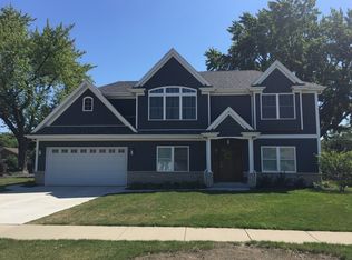 1007 N Wilshire Ln, Arlington Heights, IL 60004