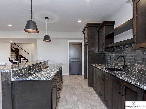 5th image of 12373 Slayton St