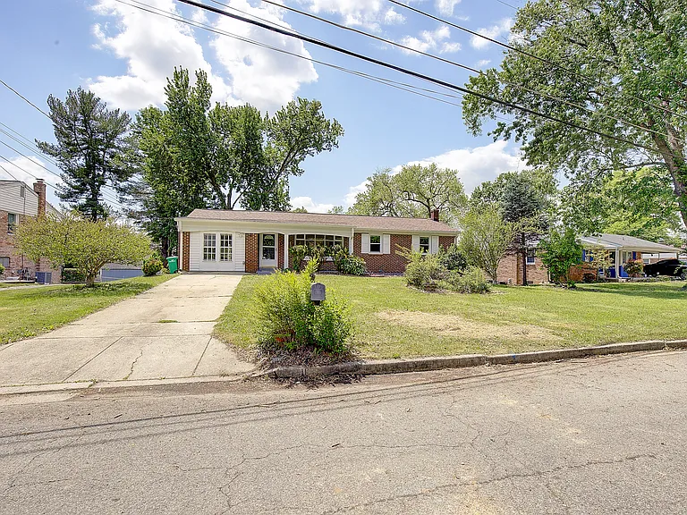 6417 Kaine Dr — Photo 4