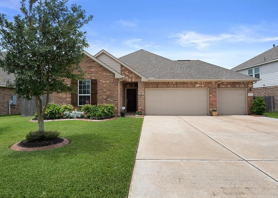 1st image of 234 Harbor Bend Ln